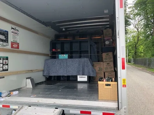 Avas Moving Service LLC photo 1